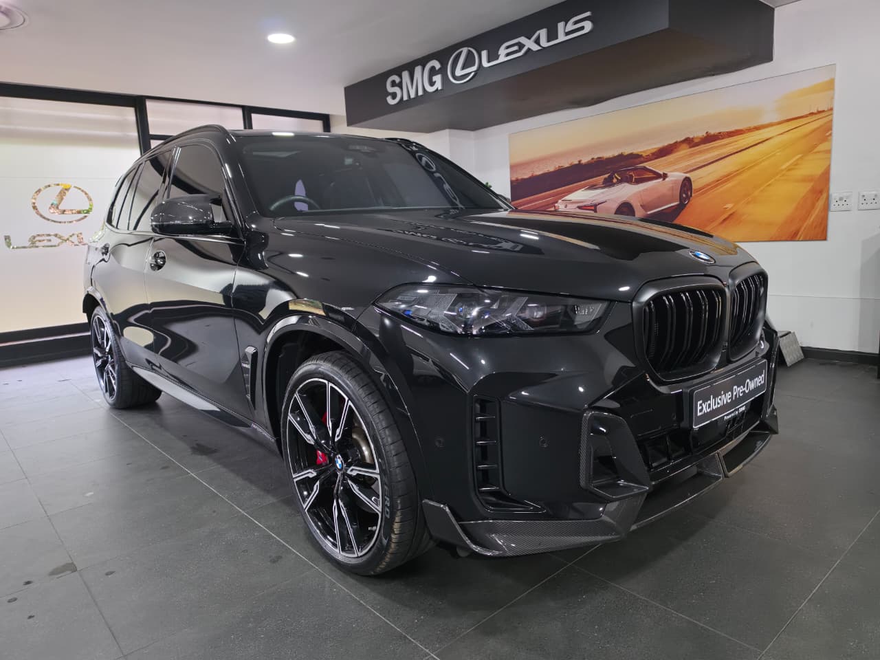 BMW X5 M60i